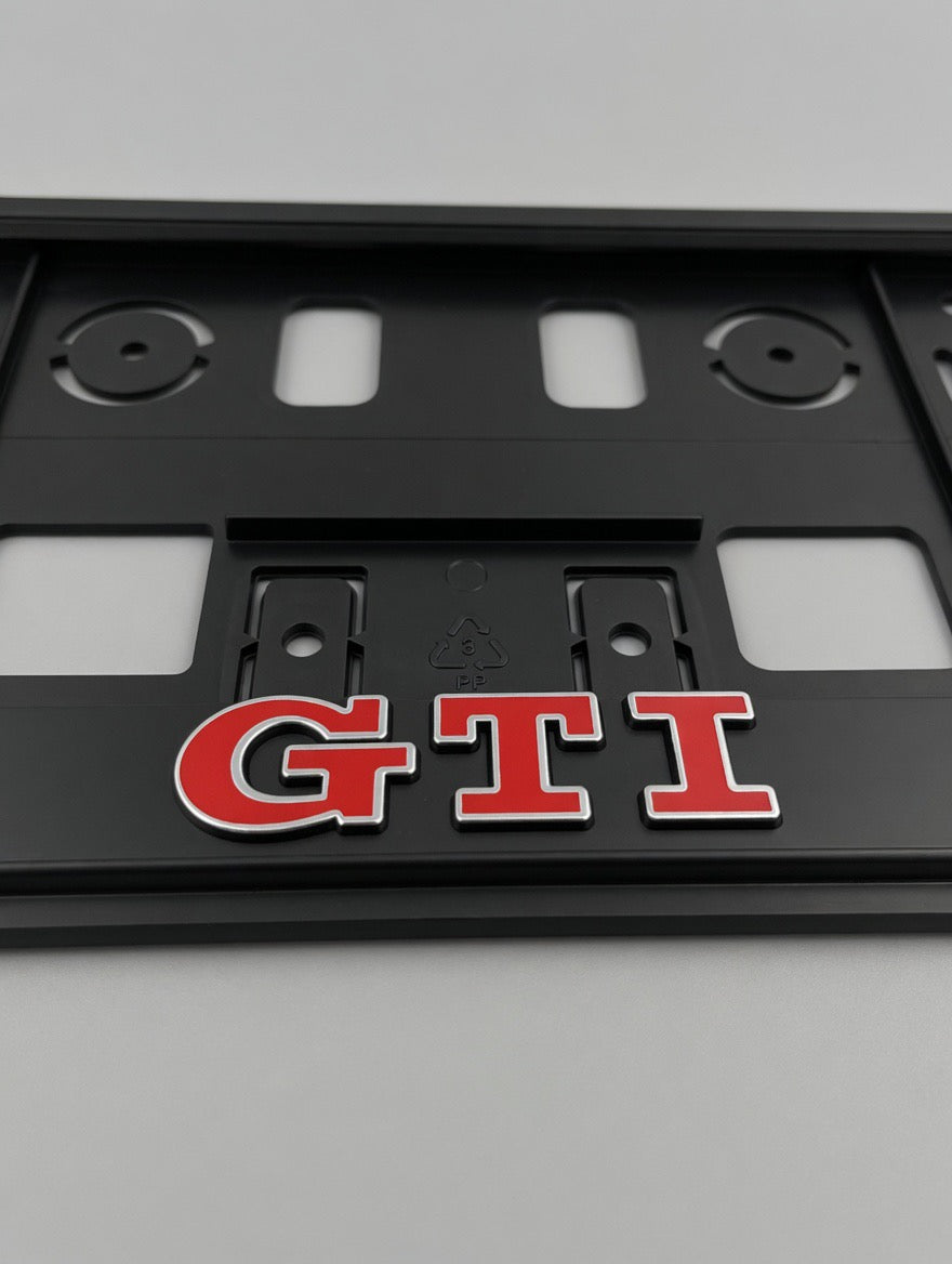Portamatrículas Volkswagen GTI | Golf, Polo, Tiguan, Passat | Logo GTI y Letras 3D Cromadas