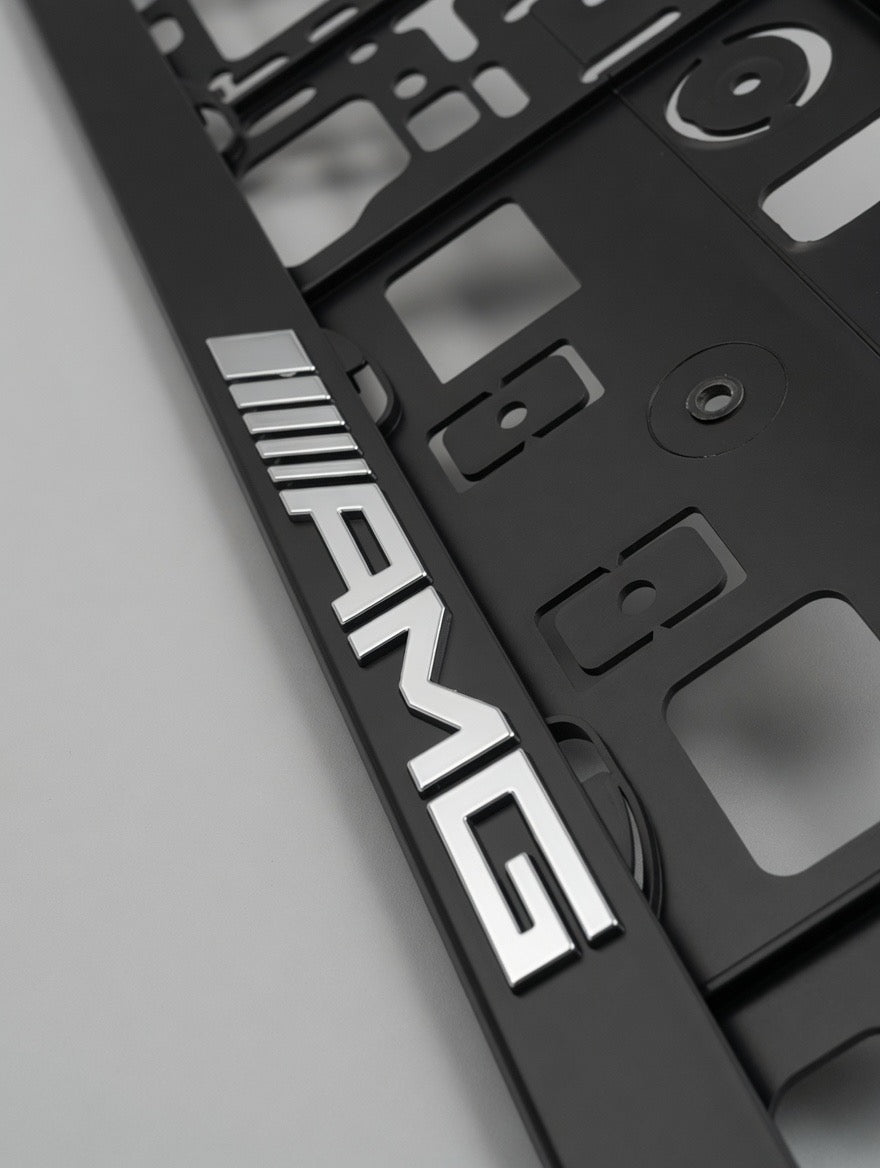 Portamatrículas  AMG | Clase A, C, E, GLC, GLA, CLA | Logo y Letras 3D Cromadas