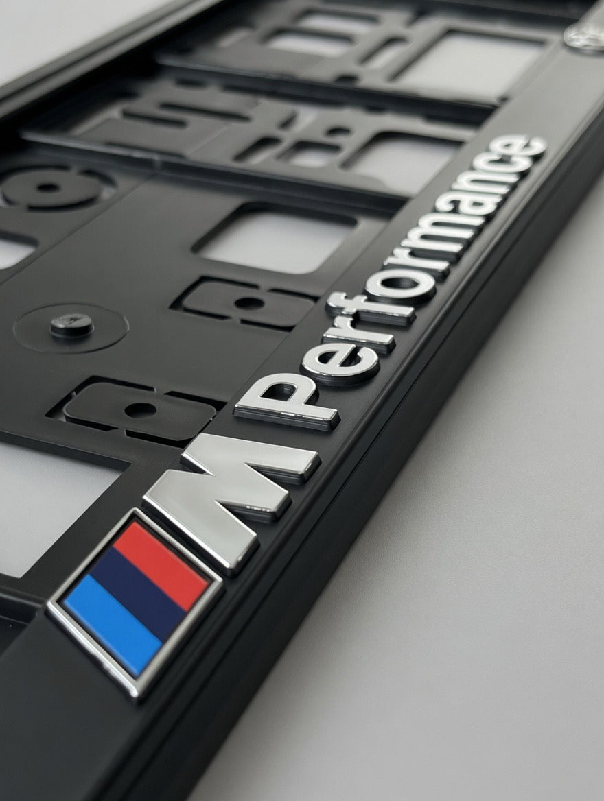 Portamatrículas BMW M Performance | Serie 1, 3, 5, X3, X5 | Logo M a Color y Letras 3D Cromadas