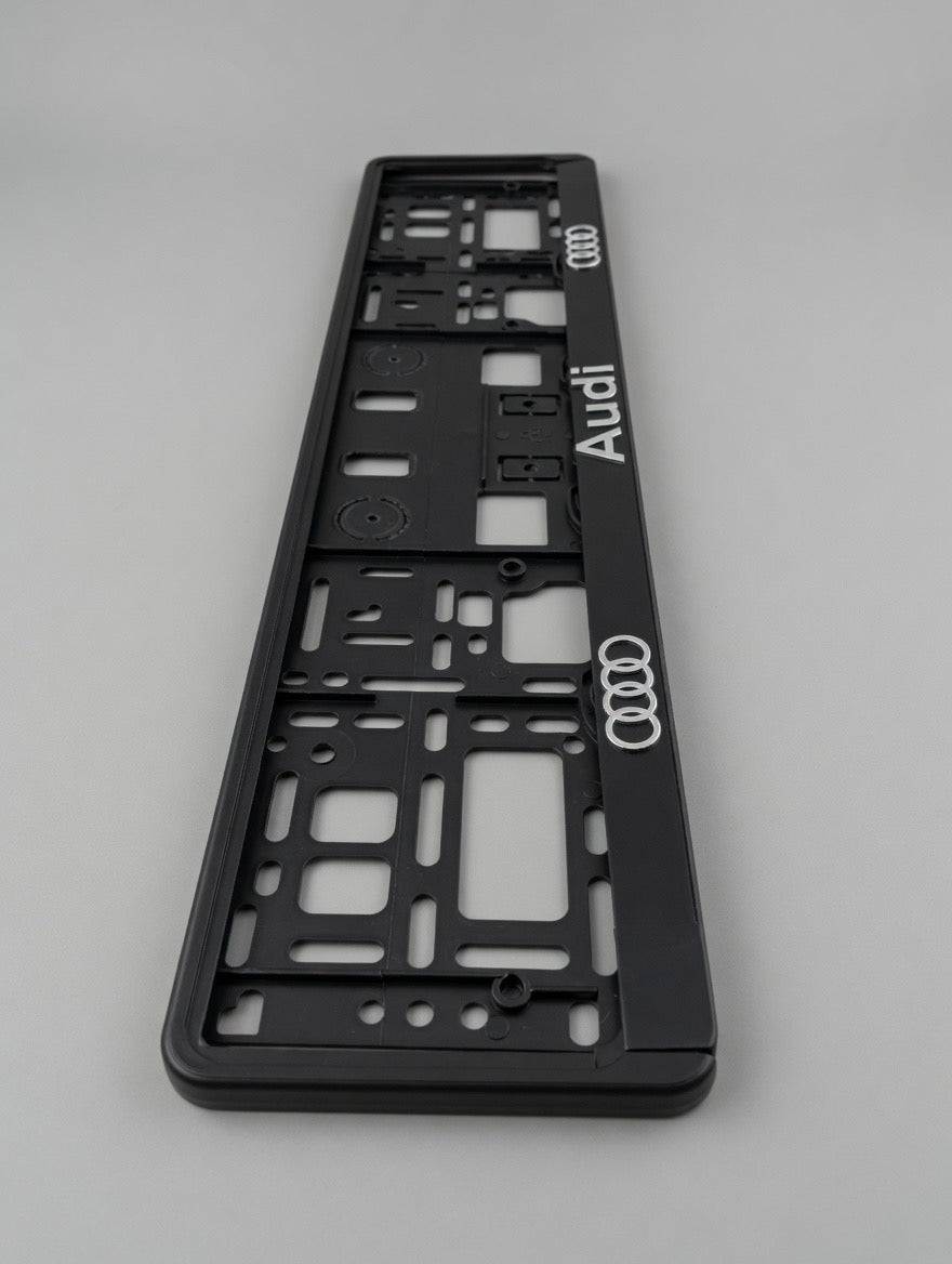 Portamatrículas Audi | A3, A4, A6, Q3, Q5 | Logo y Letras 3D Cromadas