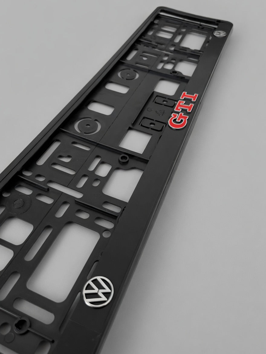Portamatrículas Volkswagen GTI | Golf, Polo, Tiguan, Passat | Logo GTI y Letras 3D Cromadas