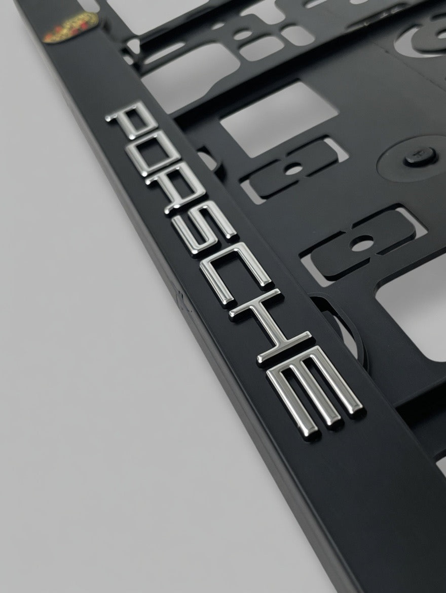 Portamatrículas Porsche 911, Cayenne, Macan, Boxster | Logo a Color y Letras 3D Cromadas